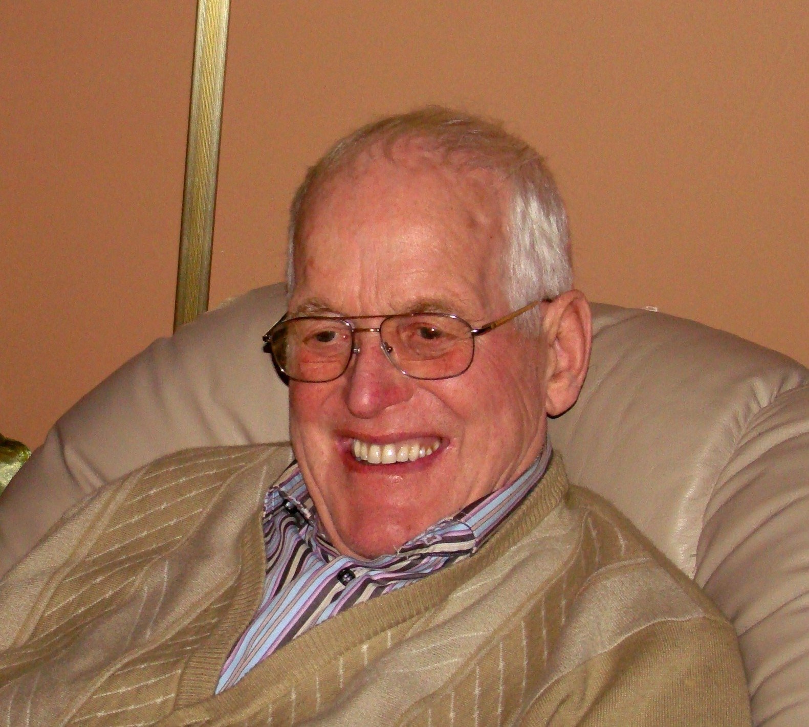 Kenneth  Smith